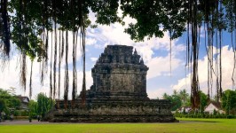 Jogjakarta Tours - Mendut Temple